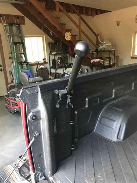 Adding Tailgate Handle To Rst 2019 2021 Silverado And Sierra Mods Gm