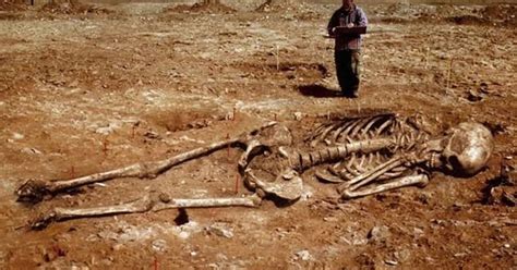 Tradcatknight Jew Fable Or Return Of The Nephilim The Skeletal Remains Of Giants Found All