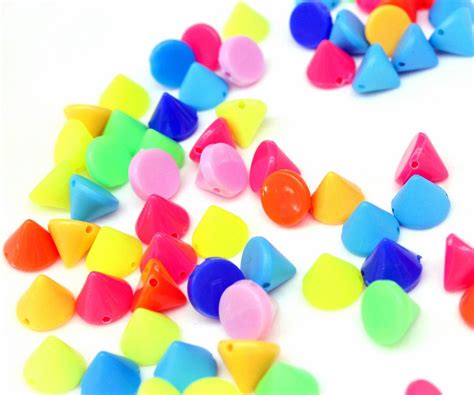 600pcs mix color quality acrylic 10mm Studs, Single Row Spikes Cone ...