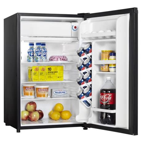 Dcr044a2bdd Danby Designer 44 Cu Ft Compact Refrigerator En