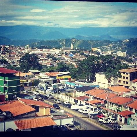 Hermosa Vista De La Ciudad De San Cristóbal En El Estado Táchira