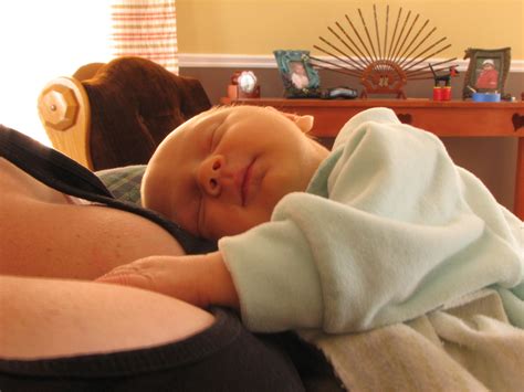 Mi Bebé Solo Se Duerme En Brazos Y Cuando Lo Acuesto De Despierta ¿es
