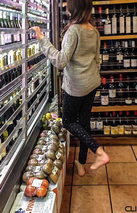 Barefoot In The Deli Walking Barefoot Barefooters Barefoot