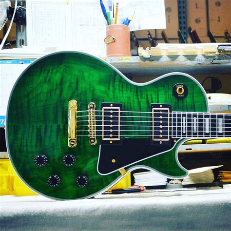 Gibson Custom Les Paul Custom Figured In Emerald Green With P 94s