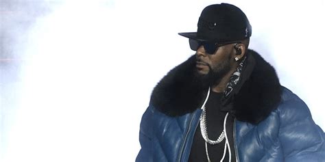 Watch Lifetimes Surviving R Kelly Docuseries Trailer Pitchfork