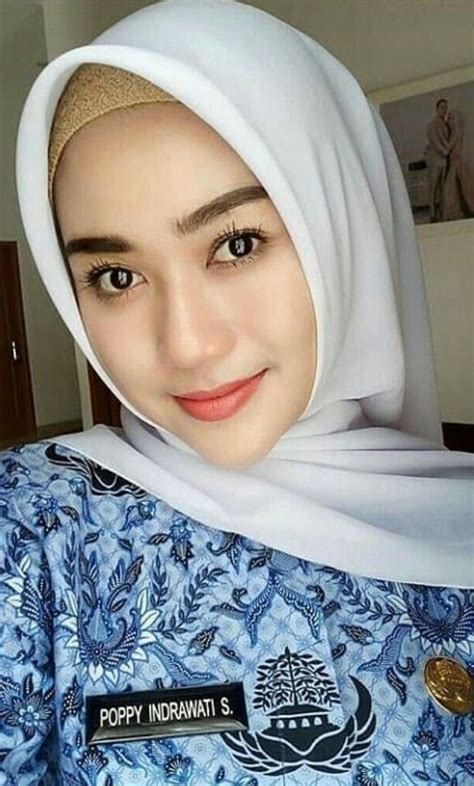 Wanita Cantik Dengan Baju Korpri Beautiful Muslim Women Beautiful Hijab Hijabi Girl Girl