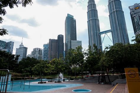 Komuniti usahawan melayu terbesar di malaysia. Ada Darurat Demokrasi di Dunia Politik Malaysia, Raja ...