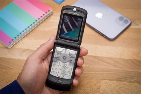 Heres Why The Motorola Razr V3 Was Once The Coolest Phone In The World