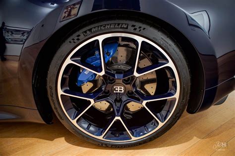 The 26 Million Bugatti Chiron Can Do 261 Mph And Looks Absolutely