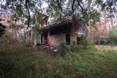 Tour Arlington The Mysterious Abandoned Mansion In Natchez