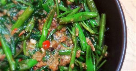 Jajan basreng cobek di pinggir jalan dan baru kali itu dapetin rasa basreng cobek yg cocok ama lidah, pedas asin nya pas. 15+ Resep Cireng Cobek