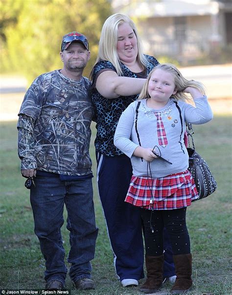 Lauryn 'pumpkin' shannon, her husband josh efird and her younger sister alana 'honey boo boo' thompson have been evicted from their home as they have been struggling with their estranged mother, mama june. Inside Mama June's clean and tidy new home with Honey Boo ...
