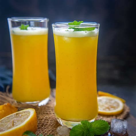 Pineapple Juice Recipe Step By Step Video Benefits Whiskaffair
