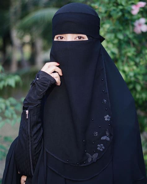 Pin Oleh Istiaque Ahmed Khan Di Muslim Niqaab Drees Pakaian Islami Gadis Berjilbab Wanita
