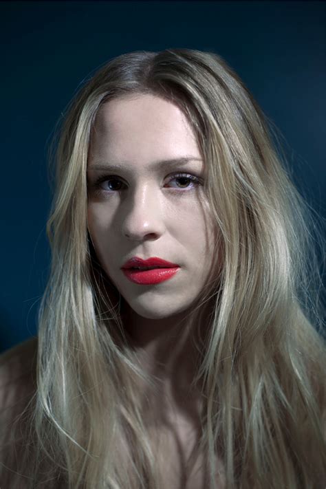 Mariana prachařová (26) se rozhodla na sobě zapracovat a nějaké to kilo zhubnout. Divadlo v Celetné » Prachařová Mariana