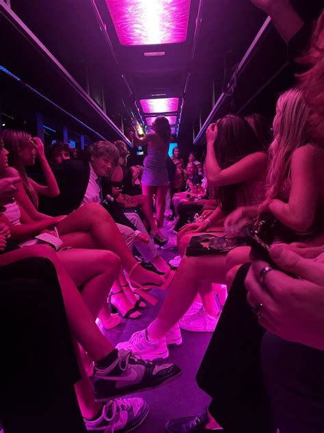 Pin By Mari On Cumple Monica Party Bus Birthday Party Bus Dream Party