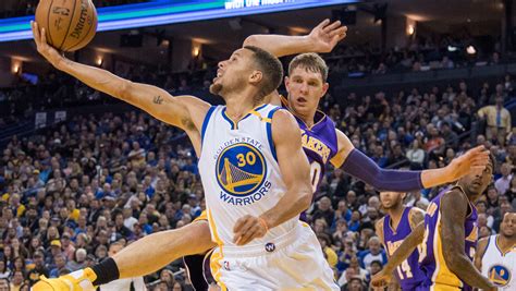 Stephen Curry Pass Happy Warriors Rout Lakers 149 106