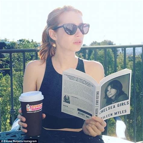 Emma Roberts Smokes As She Rocks A Trump Protest Tote Daily Mail Online