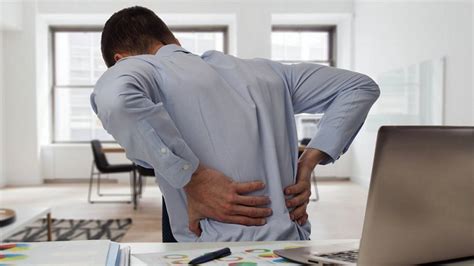 ¿cómo Prevenir El Dolor De Espalda En El Trabajo Bienestar Al Día