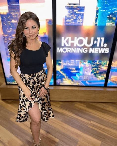 Jennifer Reyna Channel 11 Wiki Age Height Husband Salary Net