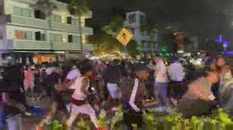 ‘covidiots Overwhelm Floridas Miami Beach In Spring Break Swarm