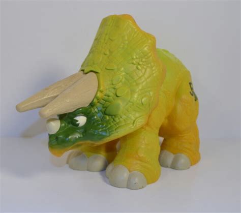 9 Triceratops Hasbro Playskool Dinosaur Action Figure Jurassic Park Jr