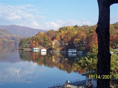 Lake Lure Nc Homes On Lake Lure With Fall Folliage Photo Picture