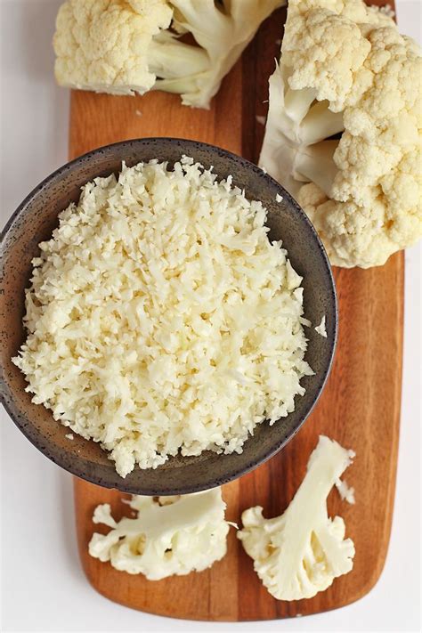 Cauliflower rice is a healthy, gluten free and low carb vegetable, making it a great what to serve cauliflower rice with. How to make Cauliflower Rice | How to make cauliflower ...