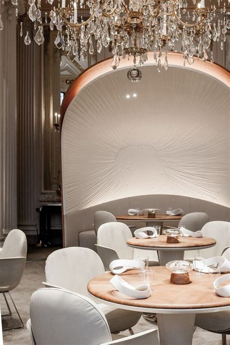 The Shining “alain Ducasse Au Plaza Athénée” Restaurant In Paris Luxury Restaurant Restaurant