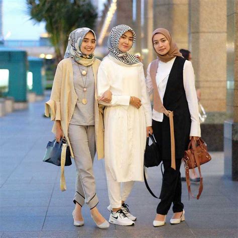 mode gaya hijab busana kasual