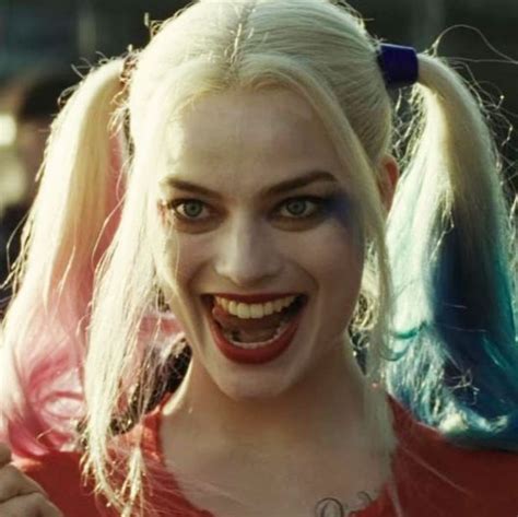 Warner Bros Eyeing A Harley Quinn Movie Vulture