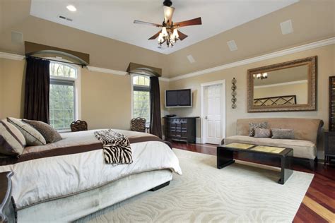 21 Stunning Master Bedrooms With Couches Or Loveseats Home Stratosphere