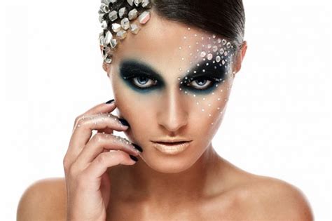 3 Makeup 10 Creative Ways To Wear Diamonds 💎
