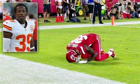 nfl apologizes to muslim husain abdullah who was penalized for praying daily mail online