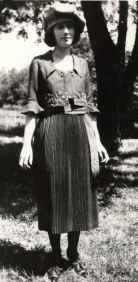 42 Cool Pics Of Stylish Women From The 1920s ~ Vintage Everyday