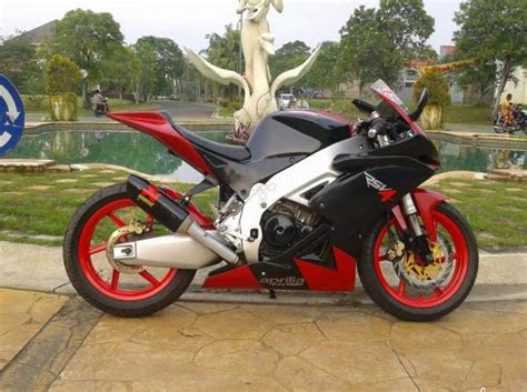 Here is a review of the modification of a modification yamaha z is very similar to suzuki gsx, all the way from north sumatra, bendry send yamaha scorpio z for modified. Modifikasi Motor Scorpio Z | Free Modifikasi Motor