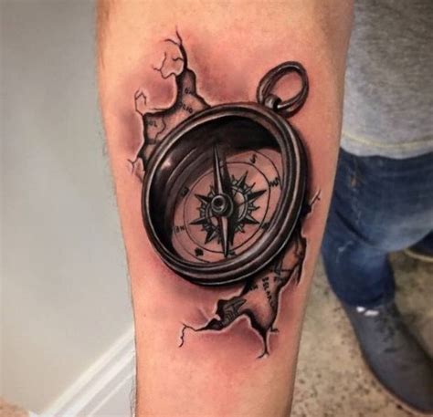 Black realistic compass tattoo Tatoeage ideeën Tatoeage Tatoeages