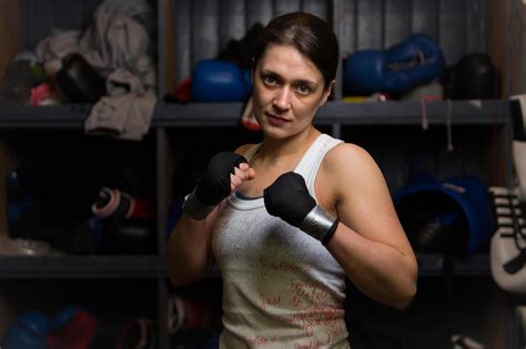 Kristen Fraser Ready To Be Our Queen Of The Ring After Becoming Scotlands First Professional