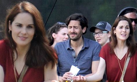 Michelle Dockery Gets To Work On Us Tv Thriller Good Behaviour As She Films Baseball Game With