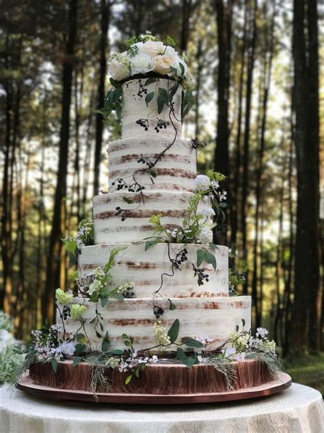 27 Fabulous Enchanted Forest Wedding Cakes Weddingomania
