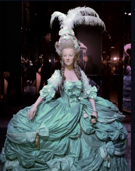 Maria Antônieta Rococo fashion Marie antoinette 18th century fashion
