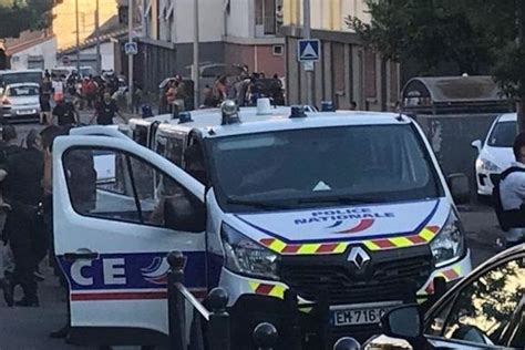 Montpellier Sète Coup Darrêt à Des Trafics De Drogue Un Policier
