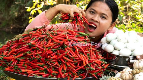 Extreme Spicy Fried Grinded Chilies 10kg Eating With Balut Eggs King