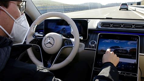 Mercedes Benz To Introduce Level 3 Autonomous Driving Technology In US