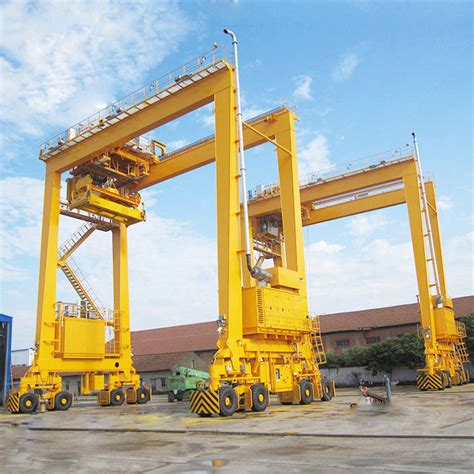 Rmg Container Gantry Crane Piling Sea Port Harbour Shipping Container