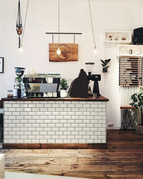It is mellow and refreshing. Tilework work on counter (With images) | Cafe interior ...