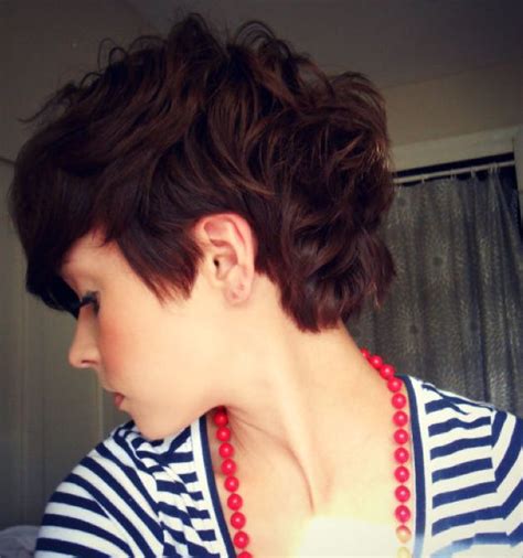 20 Lovely Wavy And Curly Pixie Styles Short Hair Popular Haircuts