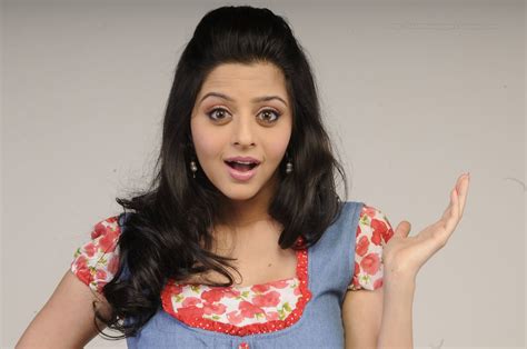 actresses hd wallpapers vedhika hd wallpapers
