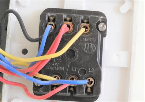 How Do You Wire A Double Light Switch Uk