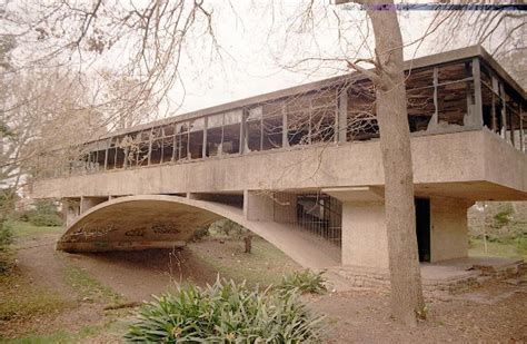 La casa del puente is located in soba. Arquitectura Argentina